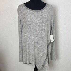 1080 NWT 89th+Madison Gray Women's Top with Button Detail. SzL
